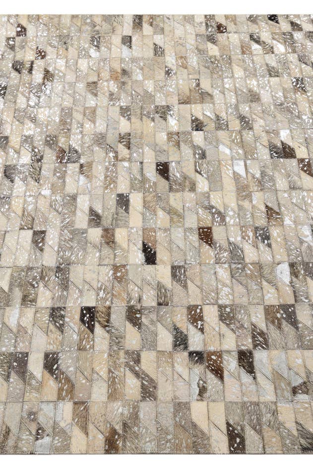 Detail image of 4' 8 x 6' 7 Cowhide Rug