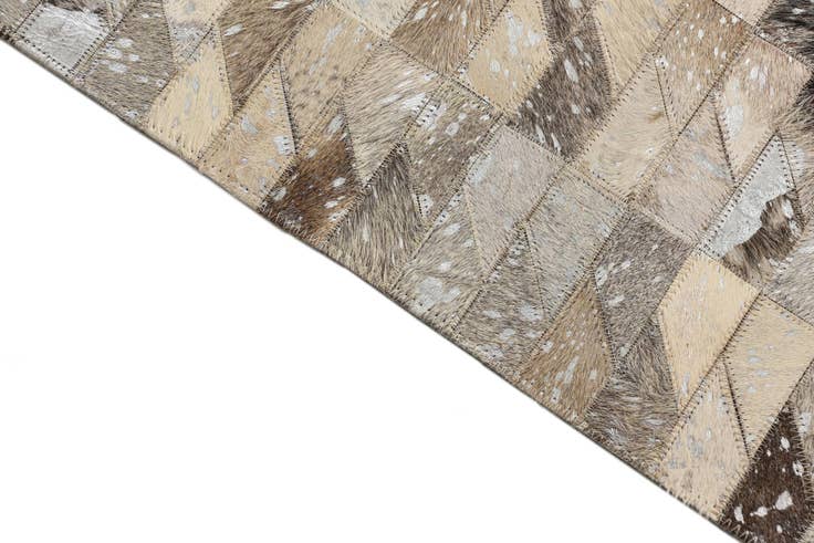 Detail image of 4' 8 x 6' 7 Cowhide Rug