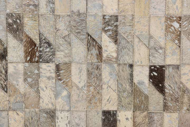 4' 8 x 6' 7 Cowhide Rug