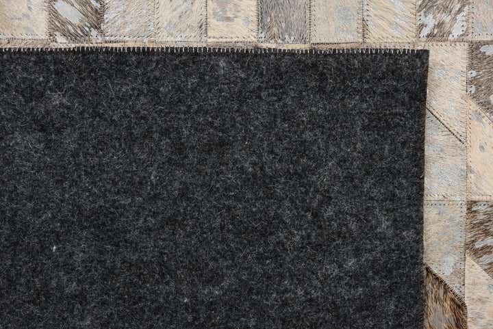 4' 8 x 6' 7 Cowhide Rug