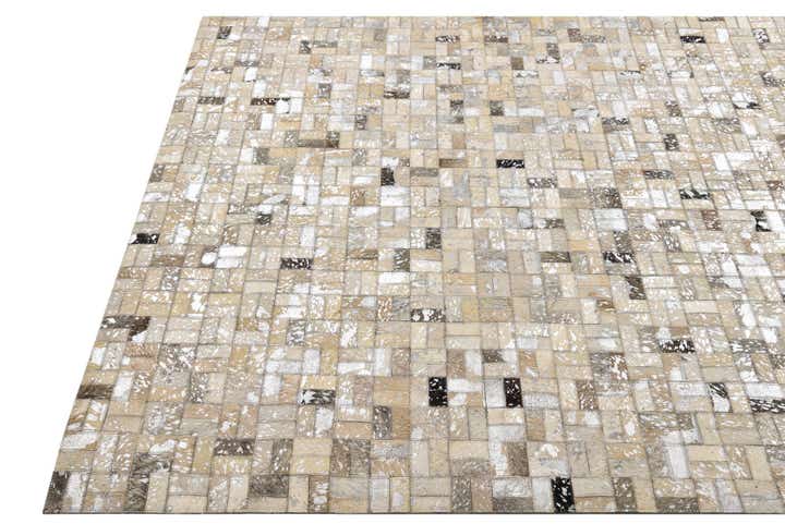 4' 9 x 6' 6 Cowhide Rug