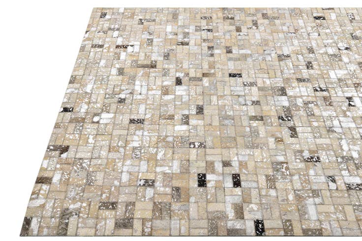 Detail image of 4' 9 x 6' 6 Cowhide Rug