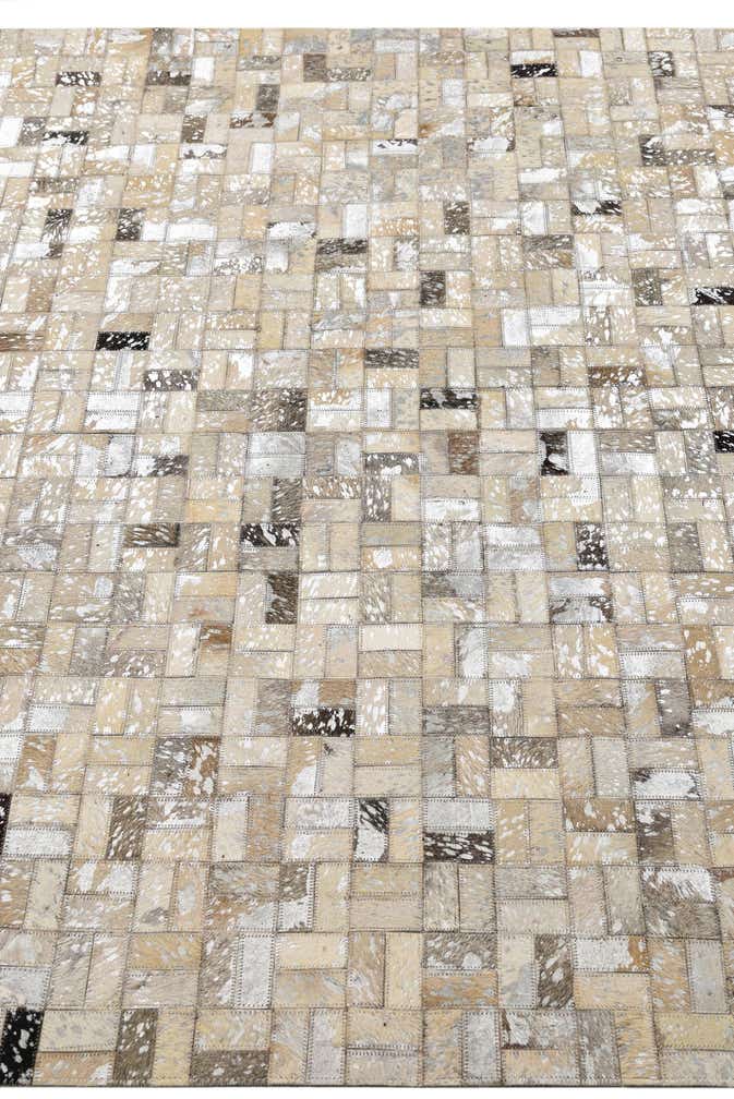 4' 9 x 6' 6 Cowhide Rug