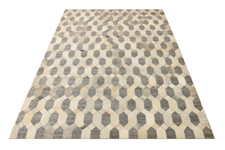 Detail image of 5' 5 x 7' 9 Cowhide Rug