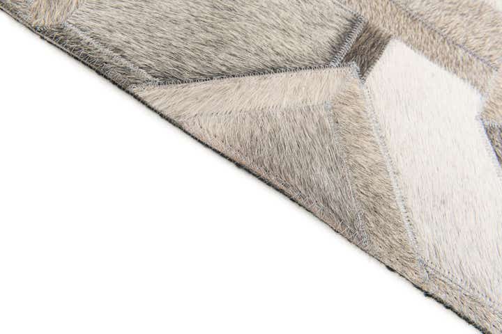 5' 1 x 7' 11 Cowhide Stocks Rug