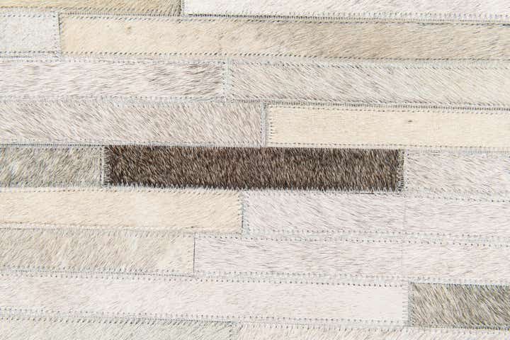 5' 1 x 8' Cowhide Stocks Rug