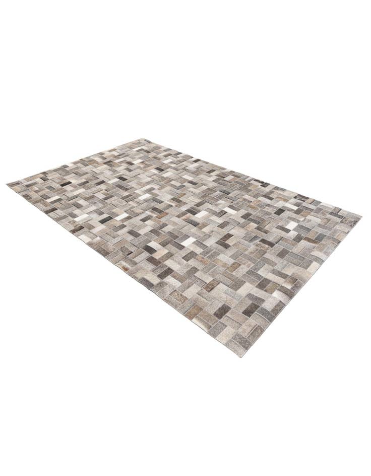 Detail image of 5' x 7' 10 Cowhide Stocks Rug