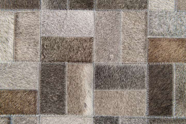5' x 7' 10 Cowhide Stocks Rug