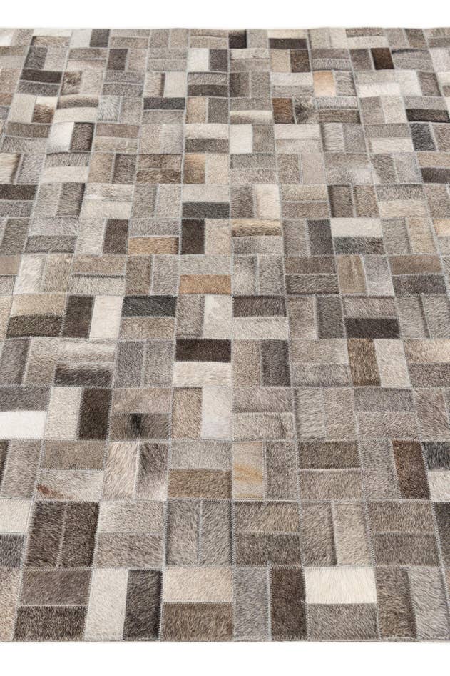 Detail image of 4' 11 x 7' 11 Cowhide Stocks Rug