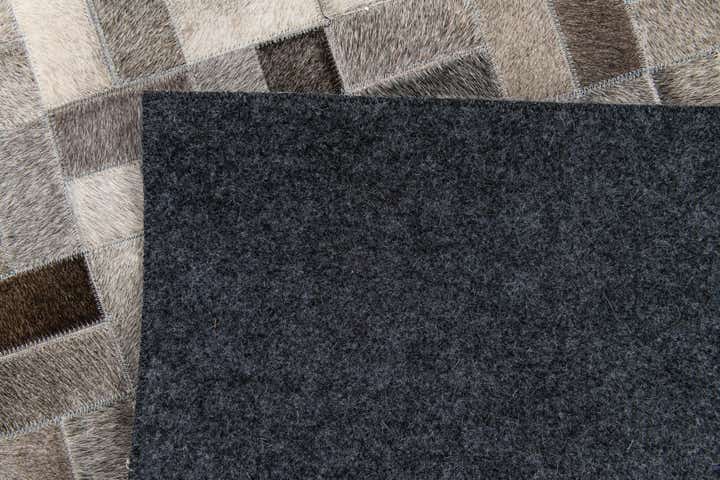 4' 11 x 7' 11 Cowhide Stocks Rug