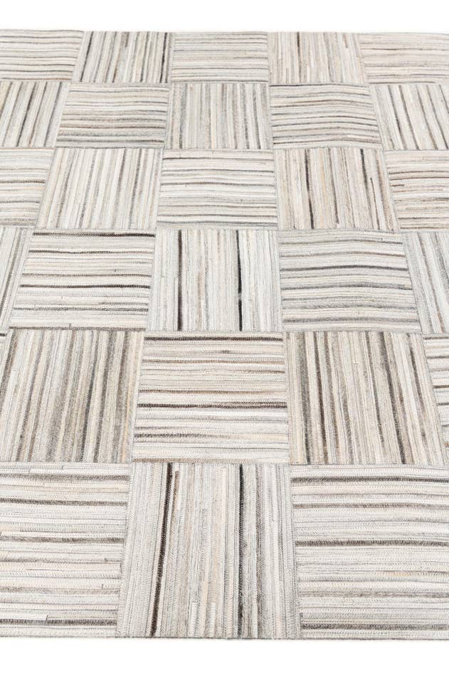 Detail image of 5' x 8' 3 Cowhide Stocks Rug