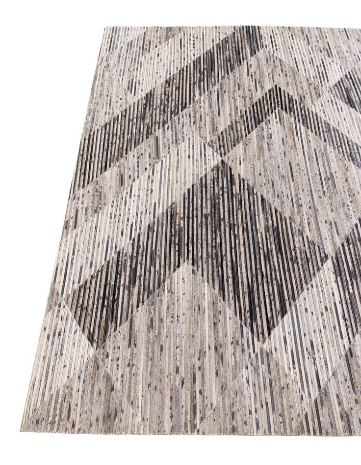 Detail image of 5' x 8' 1 Cowhide Stocks Rug