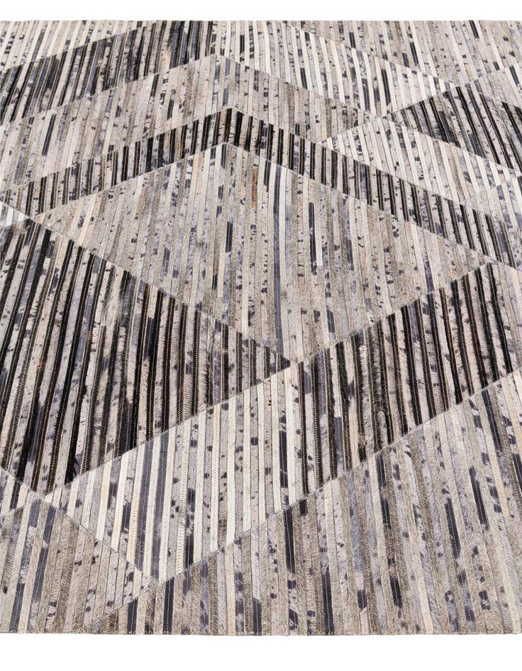 Detail image of 5' x 8' 1 Cowhide Stocks Rug