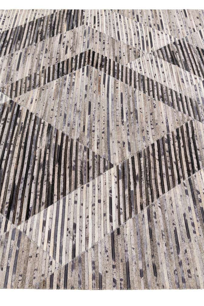 5' x 8' 1 Cowhide Stocks Rug
