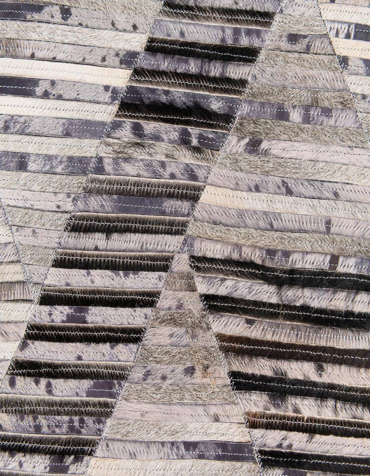 Detail image of 5' x 8' 1 Cowhide Stocks Rug