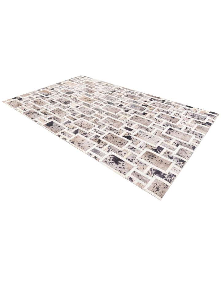 4' 11 x 8' Cowhide Stocks Rug