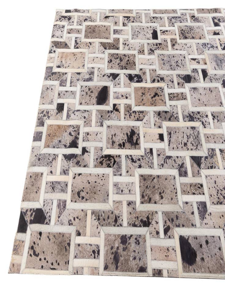 Detail image of 4' 11 x 8' Cowhide Stocks Rug