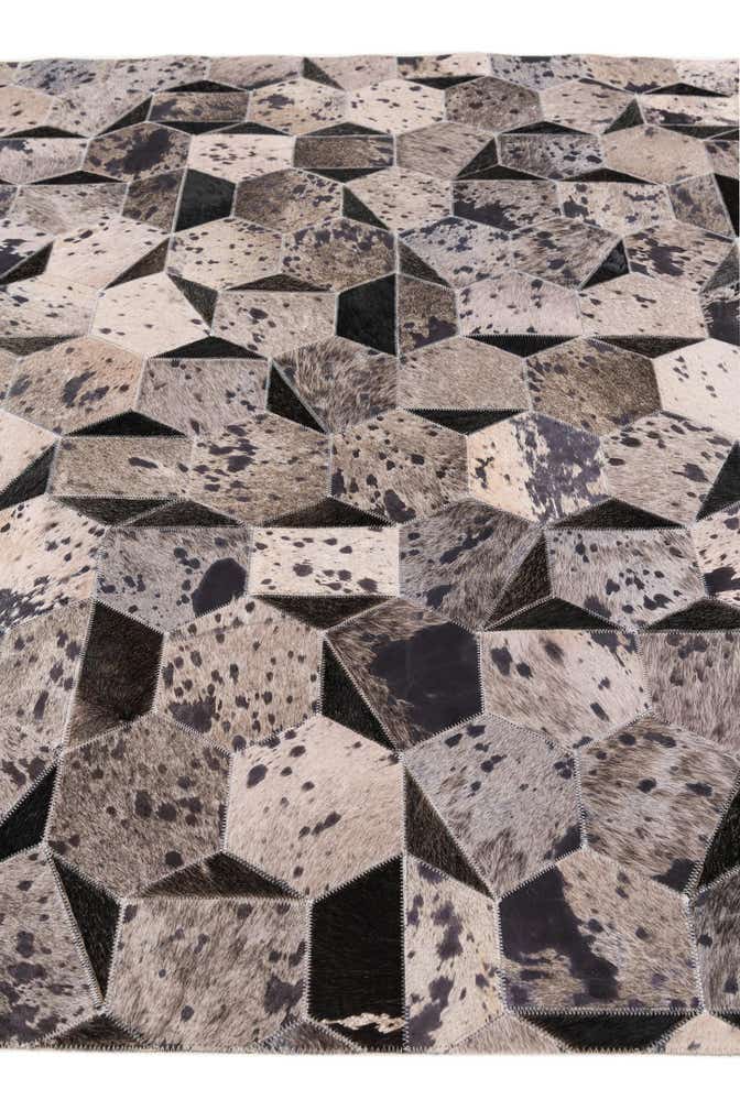 5' 1 x 8' Cowhide Stocks Rug