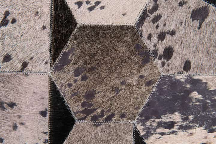 5' 1 x 8' Cowhide Stocks Rug