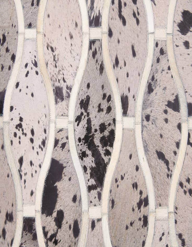 Detail image of 4' 11 x 7' 9 Cowhide Stocks Rug
