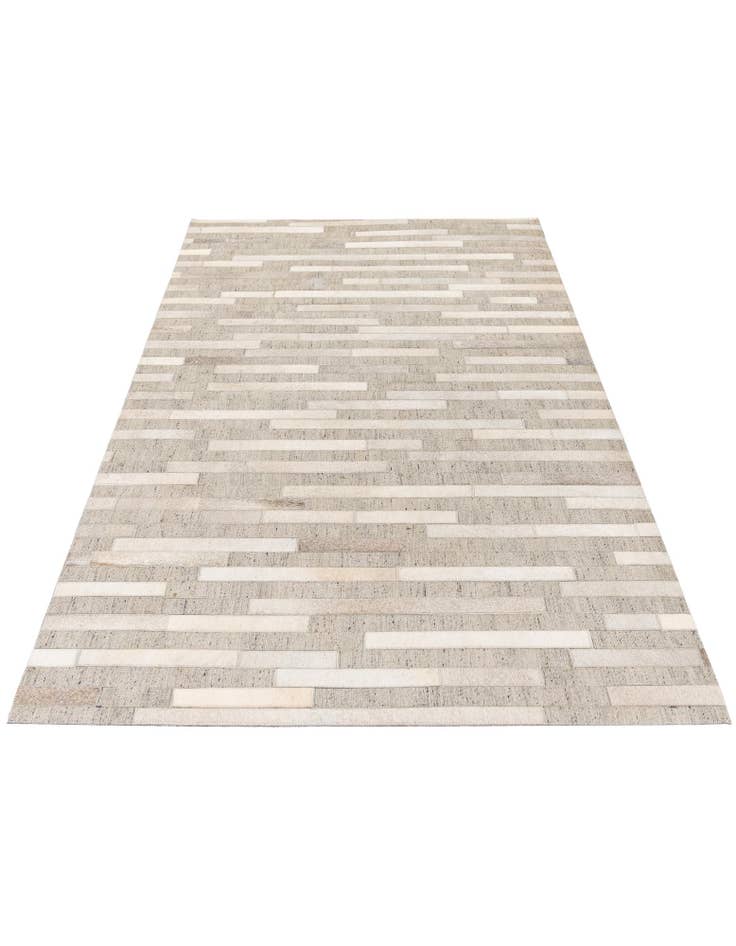 Detail image of 4' 1 x 6' 1 Cowhide Stocks Rug