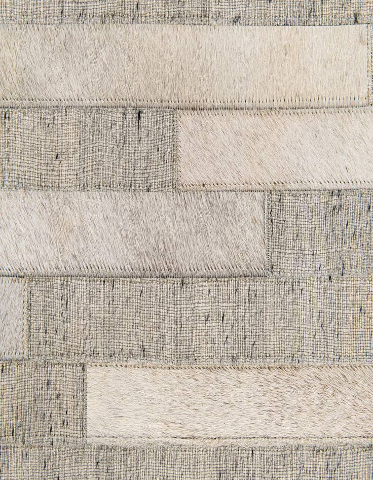 Detail image of 4' 1 x 6' 1 Cowhide Stocks Rug