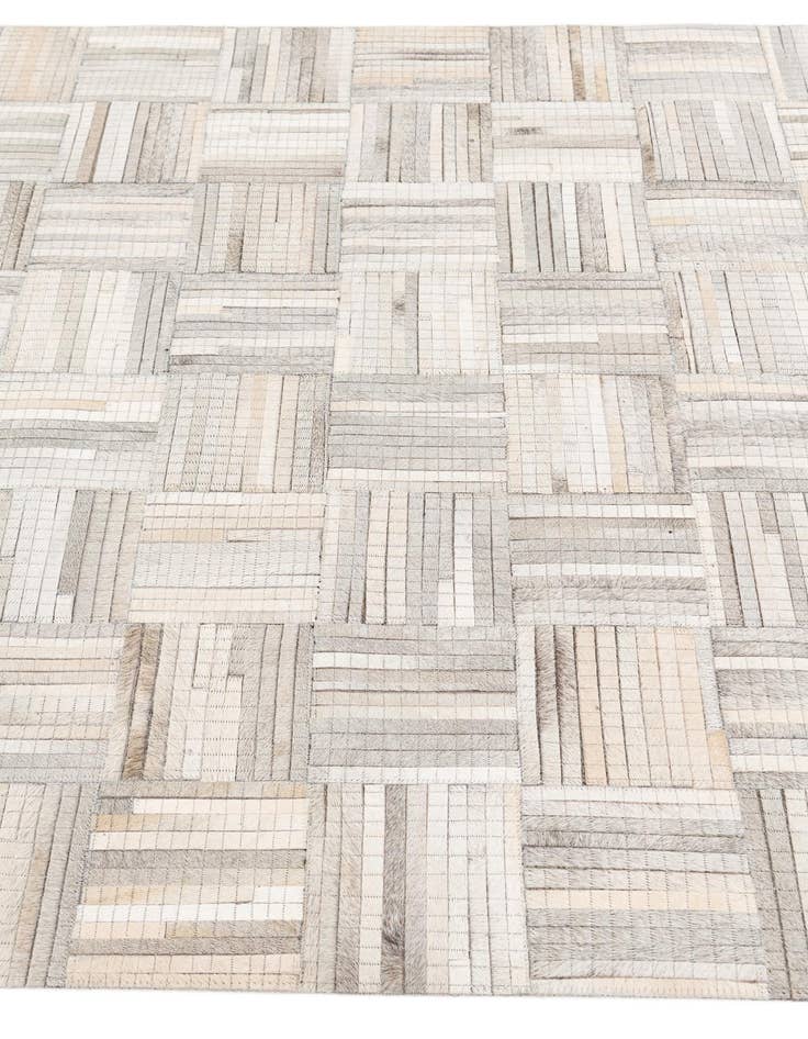 Detail image of 4' 1 x 6' 1 Cowhide Stocks Rug