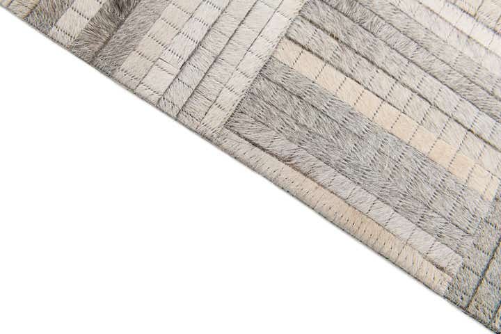 4' 1 x 6' 1 Cowhide Stocks Rug