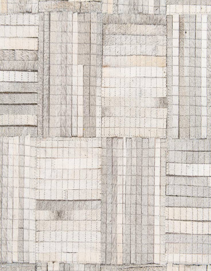 Detail image of 4' 1 x 6' 1 Cowhide Stocks Rug