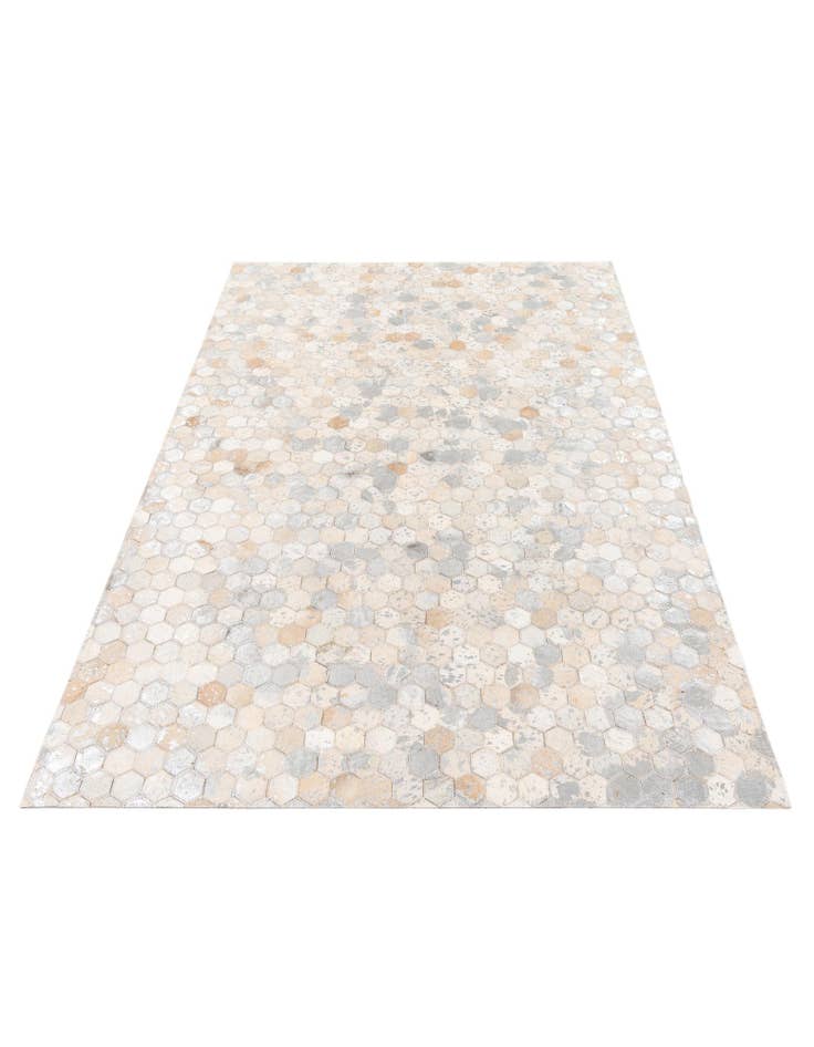 Detail image of 4' 1 x 6' 1 Cowhide Stocks Rug