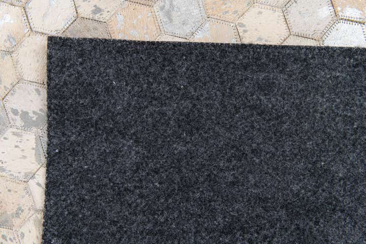 4' 1 x 6' 1 Cowhide Stocks Rug