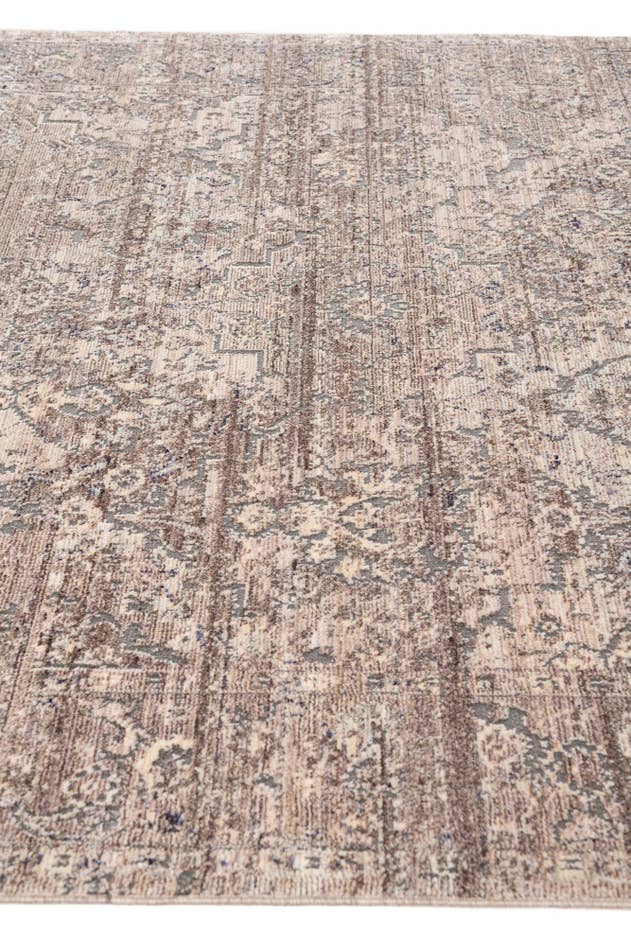 Detail image of 5' 4 x 7' 5 Damask Rug