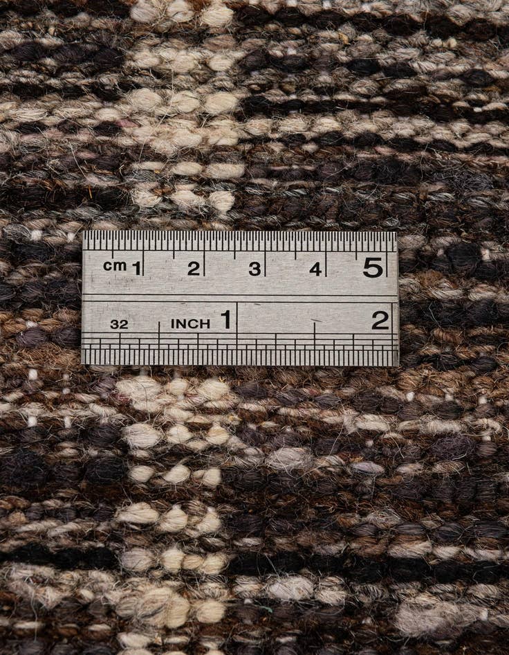 Detail image of 8' 2 x 10' 3  Hand Knotted Darya Wool Rug