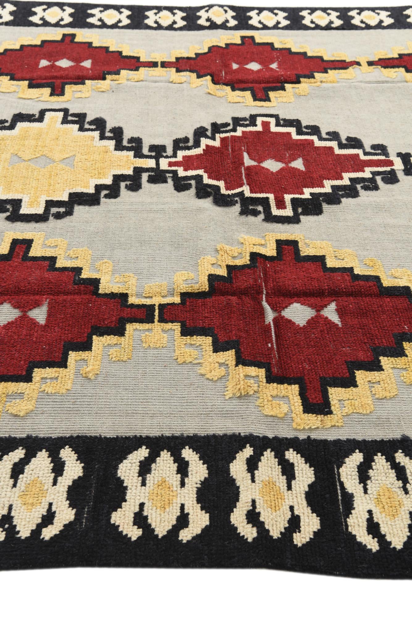 8' 1 x 10' 2 Hand Knotted Darya Wool Rug
