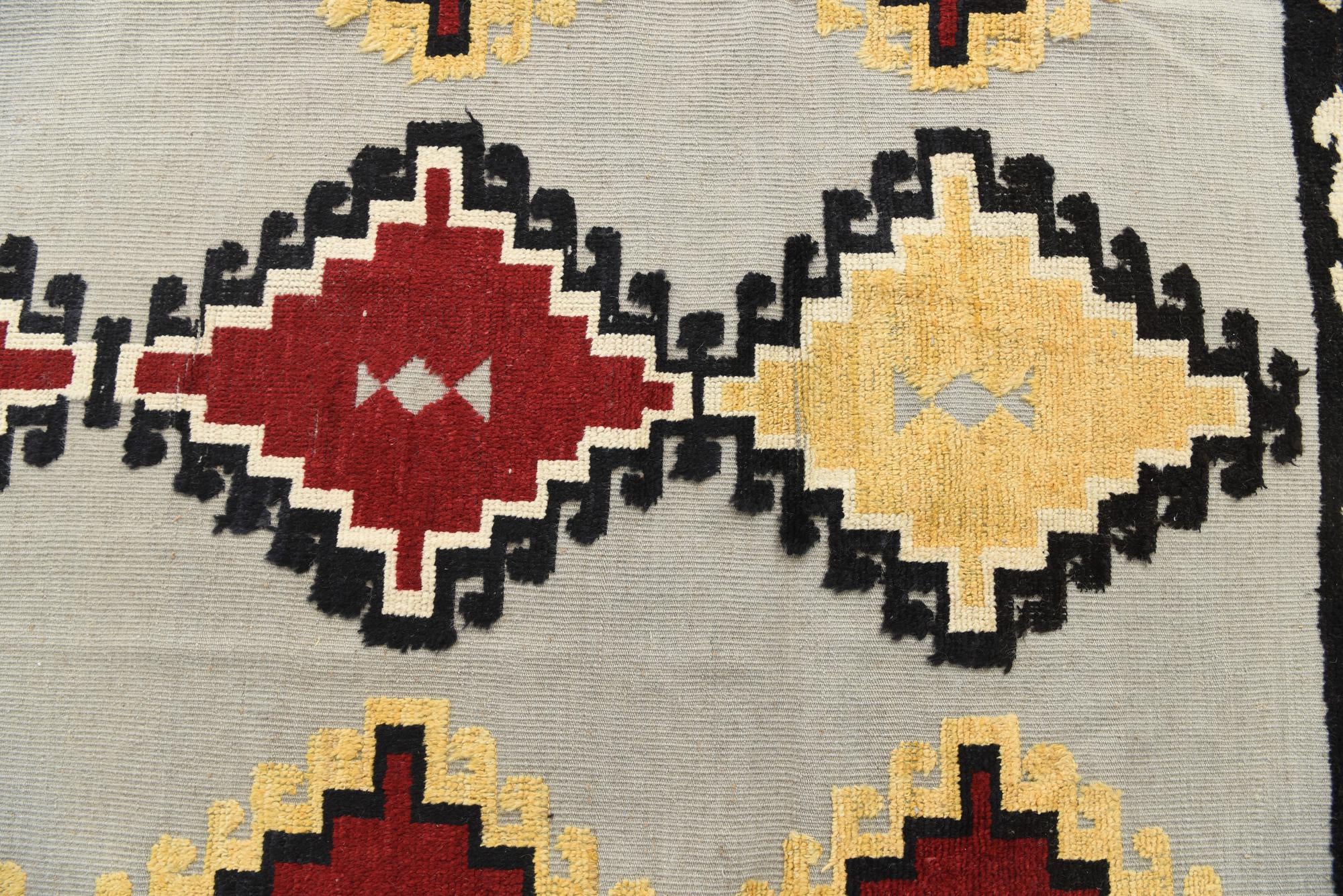 8' 1 x 10' 2 Hand Knotted Darya Wool Rug