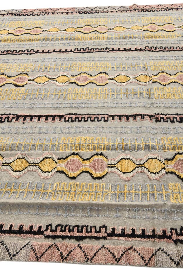 Detail image of 7' 10 x 10' 5 Hand Knotted Darya Wool Rug