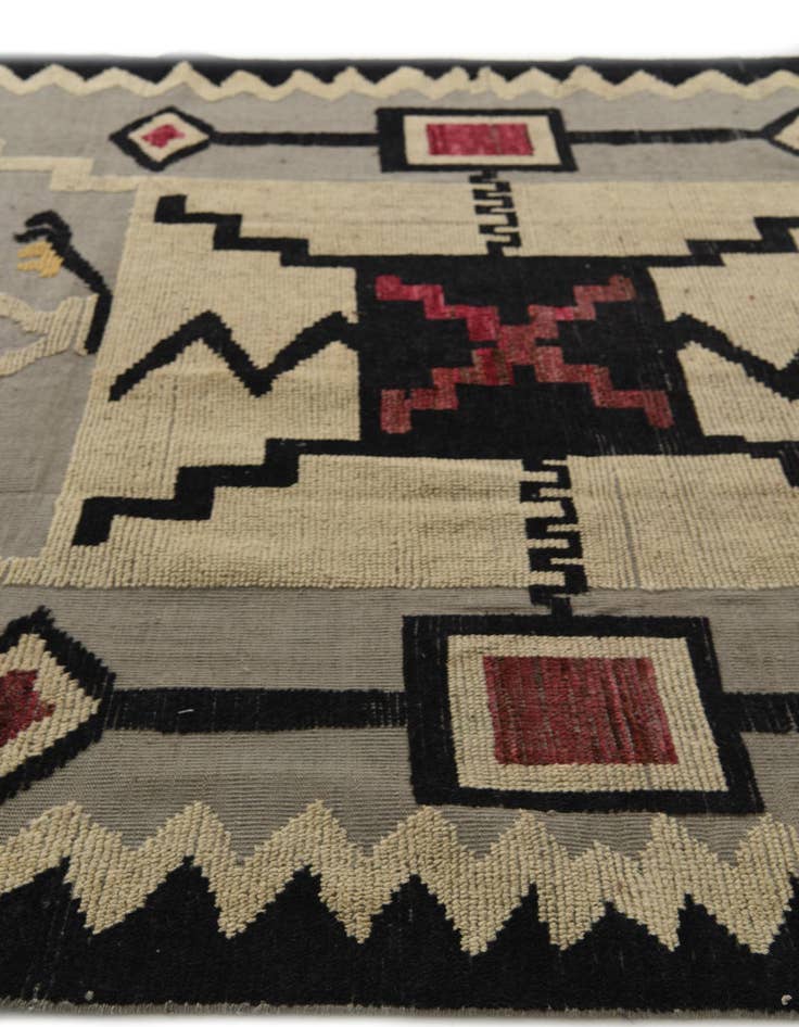 Detail image of 7' 10 x 10' 10  Hand Knotted Darya Wool Rug