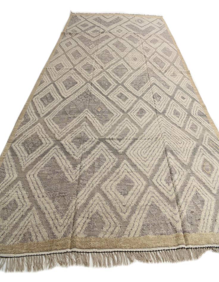 Detail image of 10' 5 x 15' Hand Knotted Darya Wool Rug