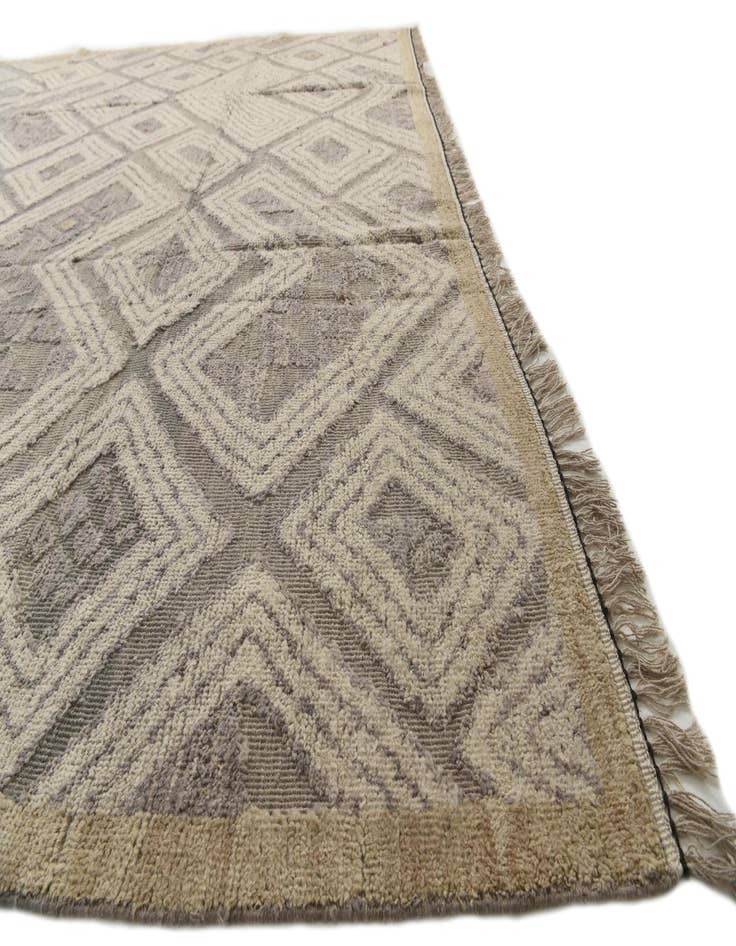 Detail image of 10' 5 x 15' Hand Knotted Darya Wool Rug
