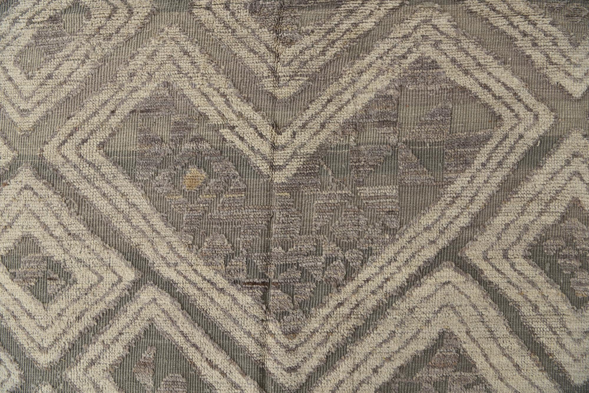 10' 5 x 15' Hand Knotted Darya Wool Rug