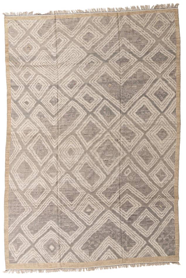 Detail image of 10' 5 x 15' Hand Knotted Darya Wool Rug