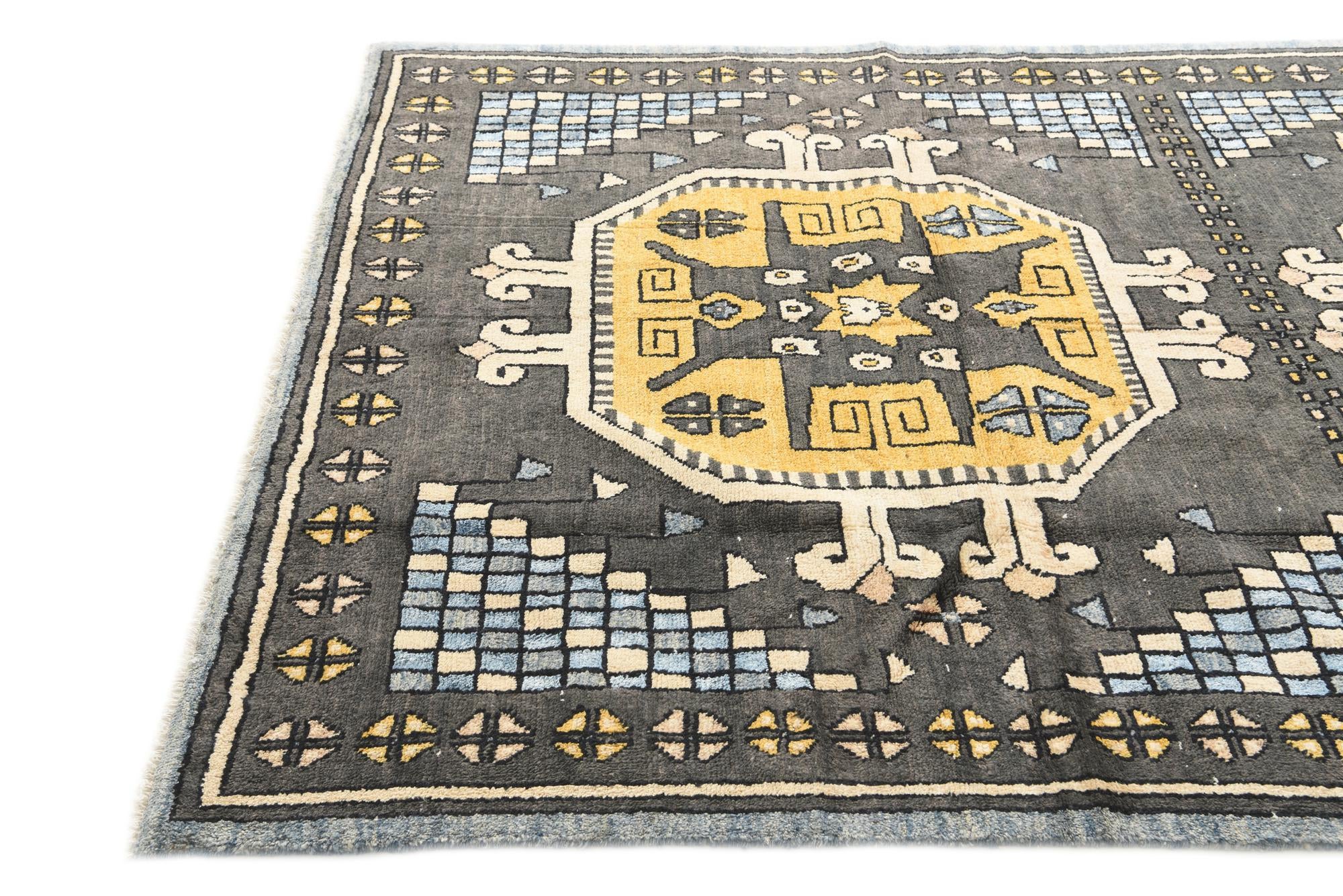 6' 7 x 9' 10 Hand Knotted Darya Rug