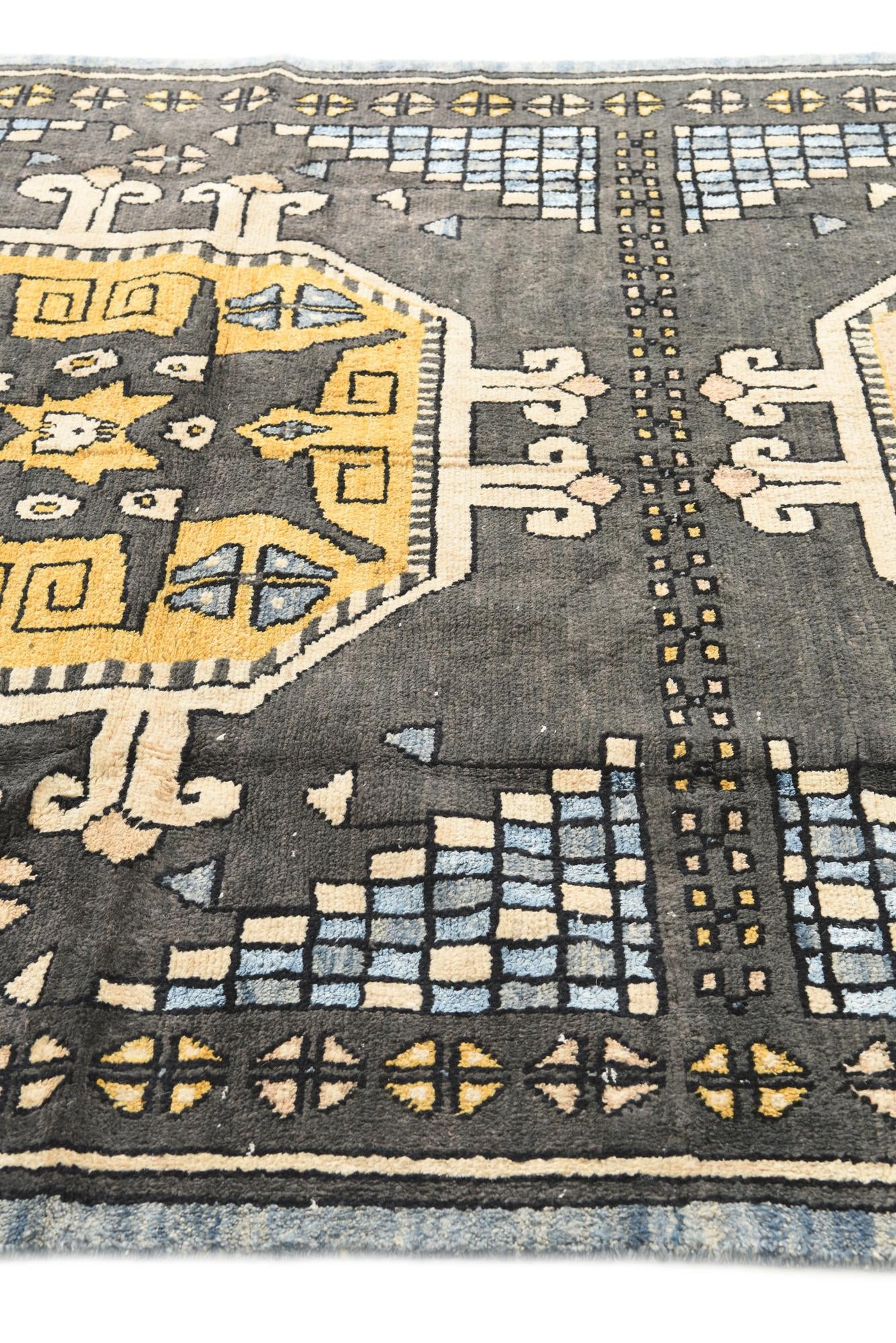 6' 7 x 9' 10 Hand Knotted Darya Rug