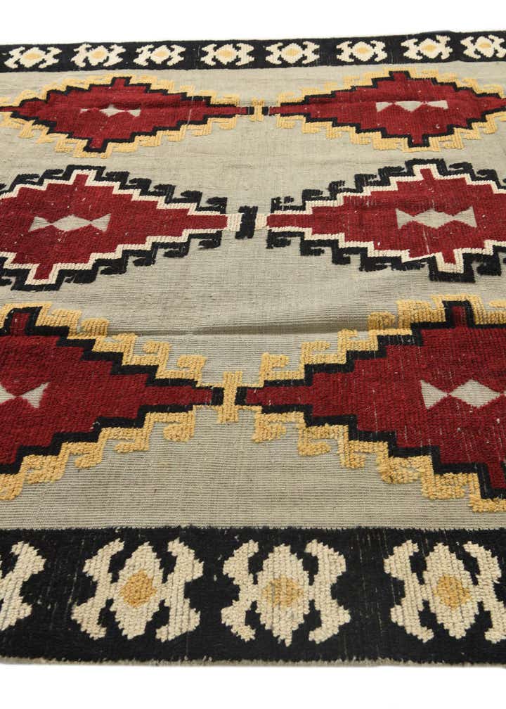 8' x 10' 4 Hand Knotted Darya Wool Rug