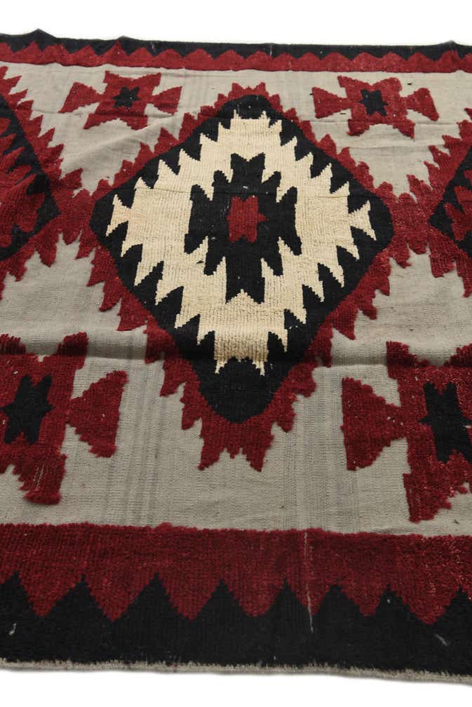 8' x 10' 4 Hand Knotted Darya Wool Rug