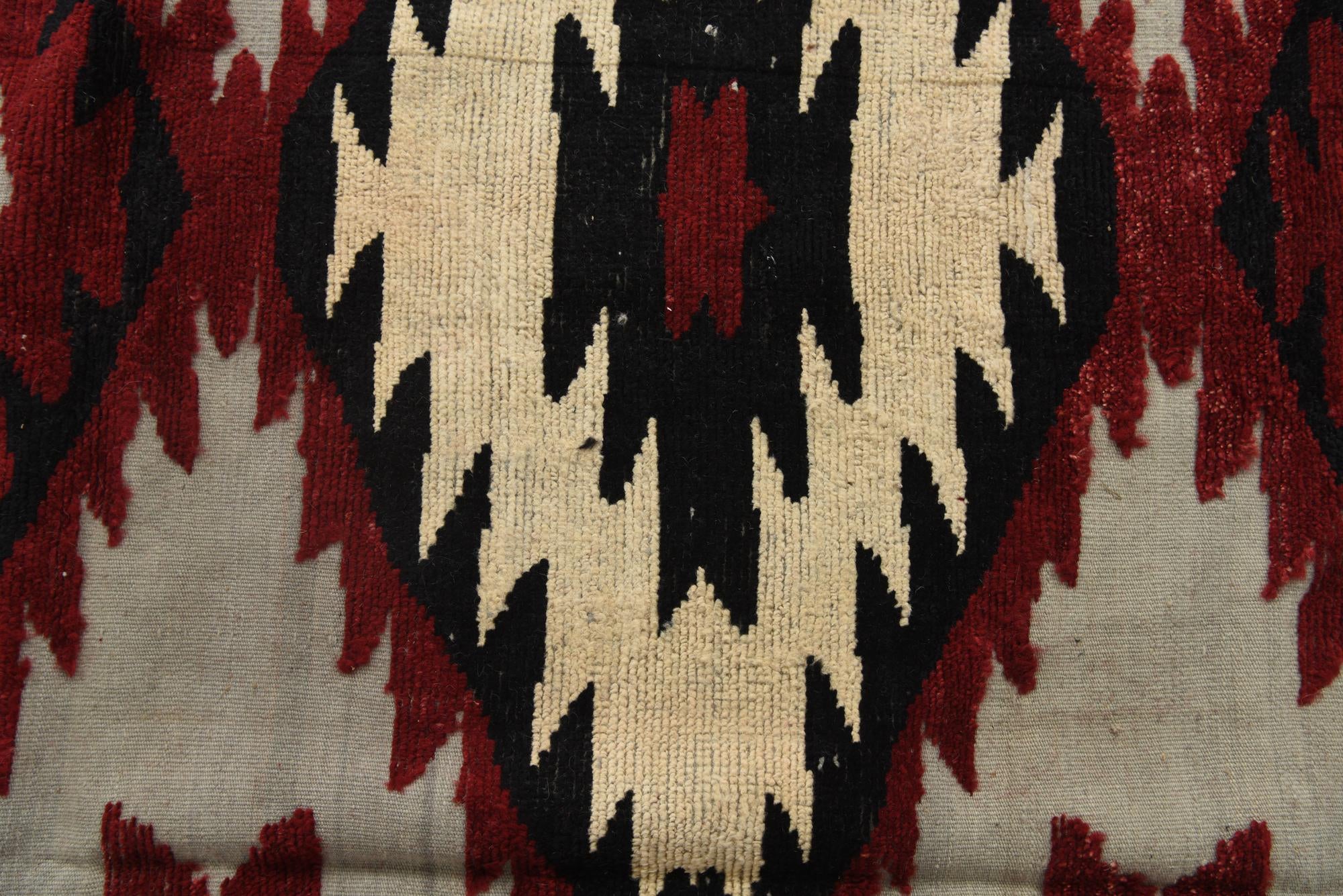 8' x 10' 4 Hand Knotted Darya Wool Rug