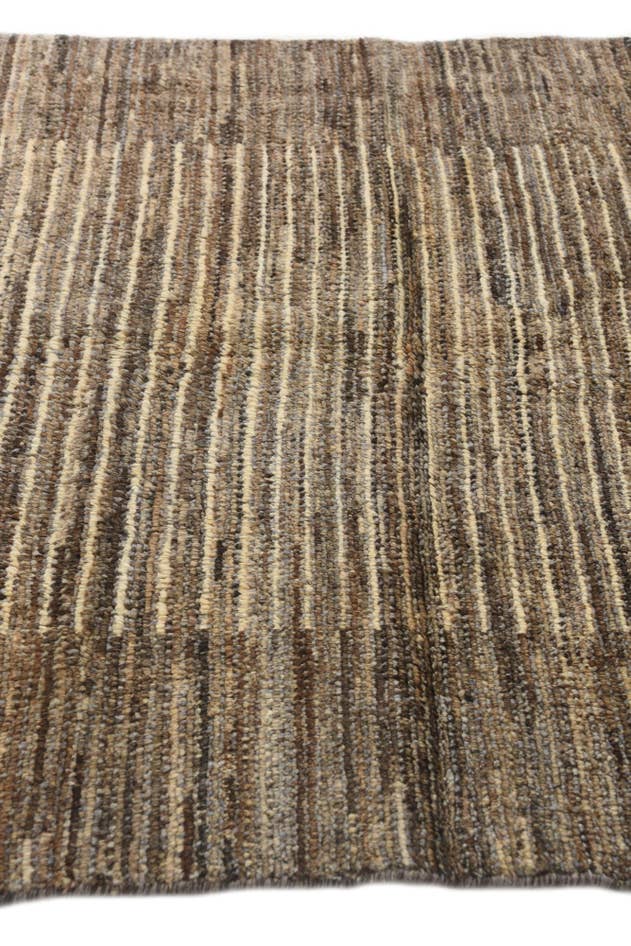 Detail image of 4' 3 x 6' Hand Knotted Darya Wool Rug
