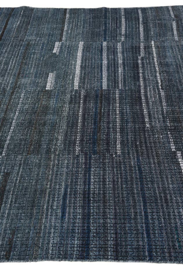 Detail image of 7' 7 x 9' 10 Hand Knotted Darya Wool Rug