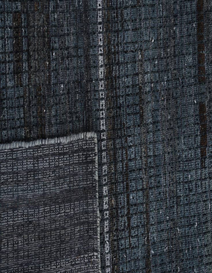 Detail image of 7' 7 x 9' 10  Hand Knotted Darya Wool Rug