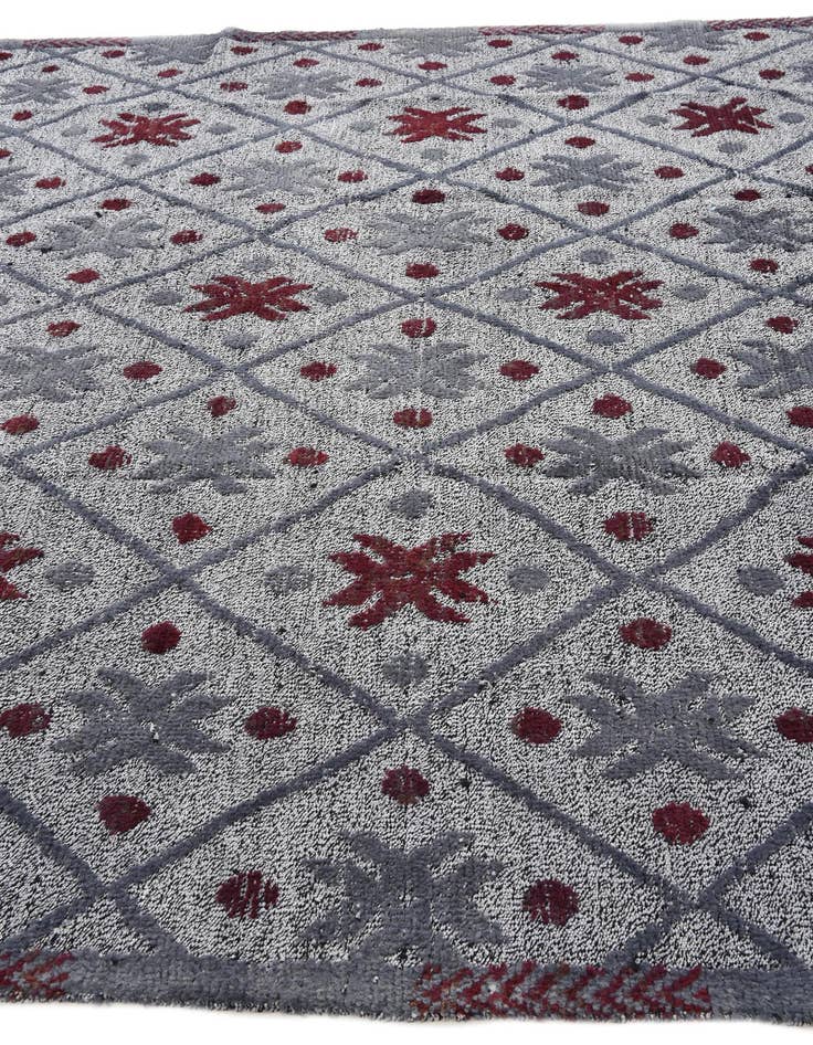 Detail image of 8' 5 x 10'  Hand Knotted Darya Wool Rug